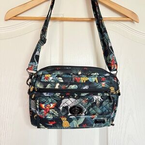 Lug Switch Convertible RFID
Crossbody
Purse/Belt Bag • Safari Animal Print
NWOT